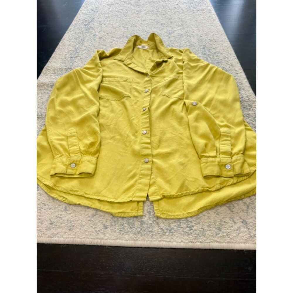 beachlunchlounge brand XL chartreuse button-down shirt